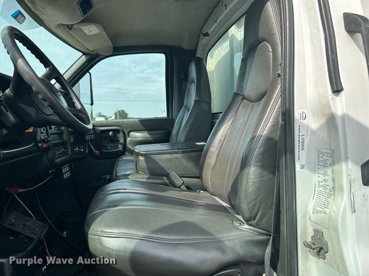image for item LV9069 2008 Chevrolet C4500  utility / service truck
