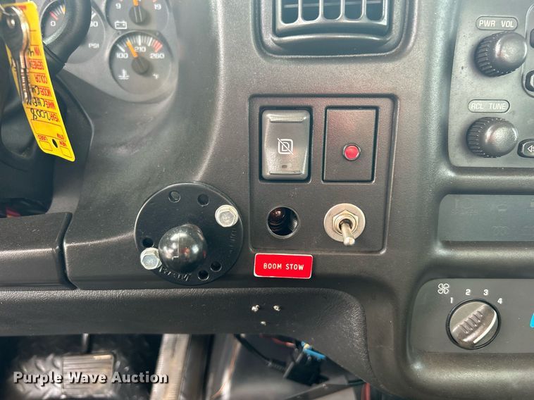 image for item LV9069 2008 Chevrolet C4500  utility / service truck