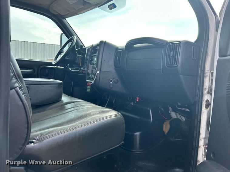 image for item LV9069 2008 Chevrolet C4500  utility / service truck