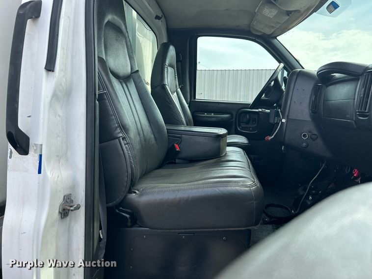 image for item LV9069 2008 Chevrolet C4500  utility / service truck