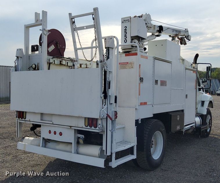 image for item LV9070 2009 International 7300  railroad service truck