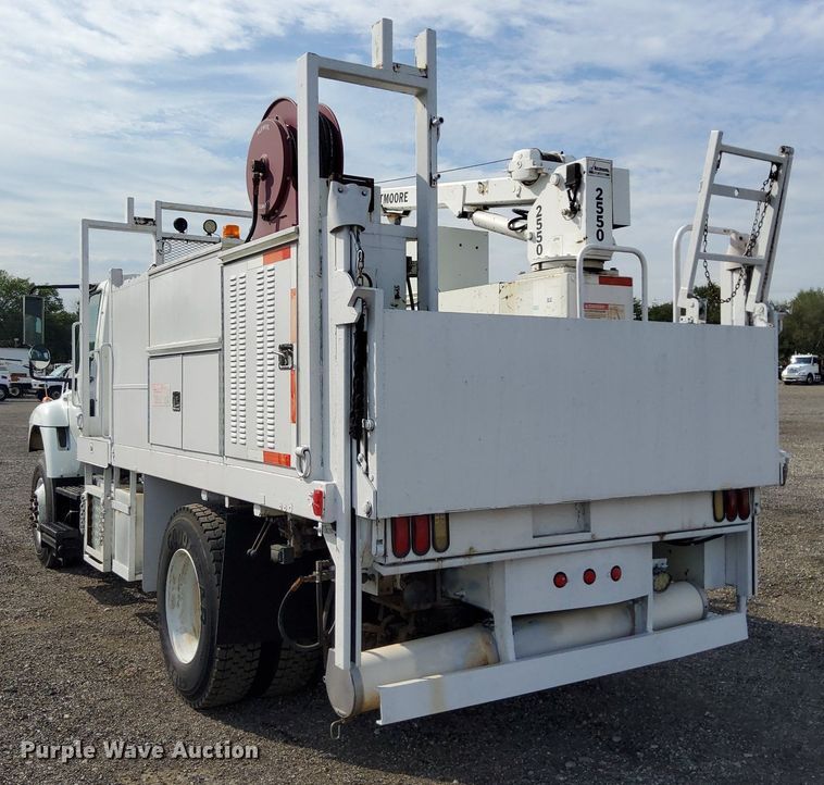 image for item LV9070 2009 International 7300  railroad service truck