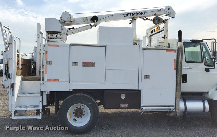 image for item LV9070 2009 International 7300  railroad service truck