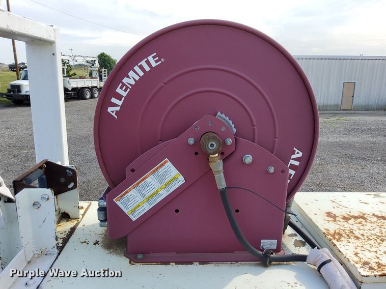 image for item LV9070 2009 International 7300  railroad service truck