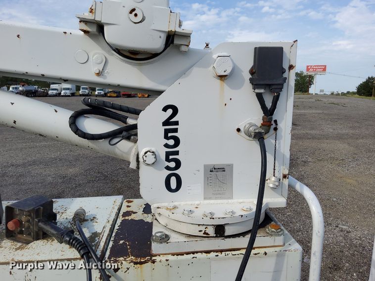 image for item LV9070 2009 International 7300  railroad service truck