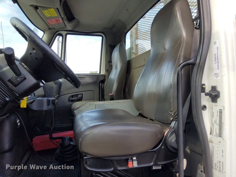 image for item LV9070 2009 International 7300  railroad service truck