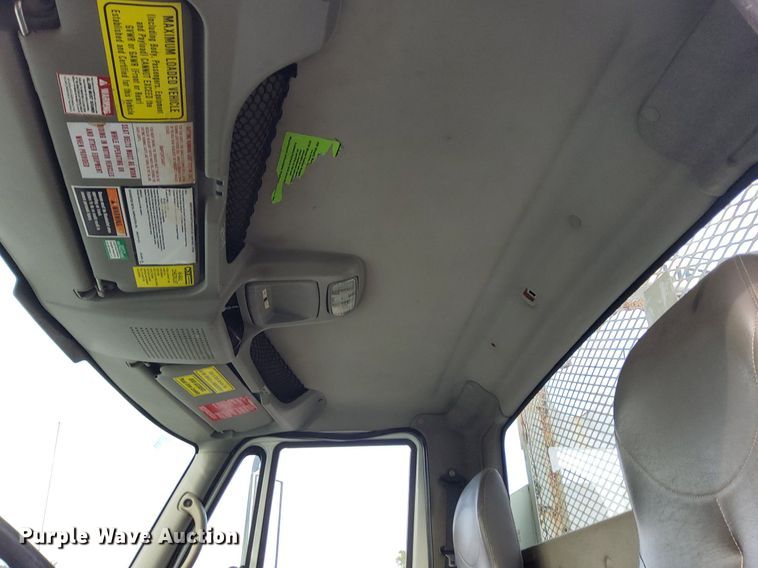 image for item LV9070 2009 International 7300  railroad service truck