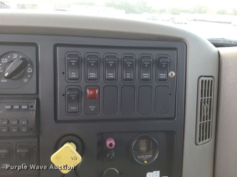 image for item LV9070 2009 International 7300  railroad service truck