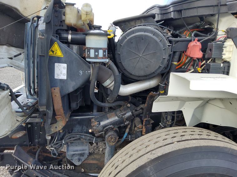 image for item LV9070 2009 International 7300  railroad service truck