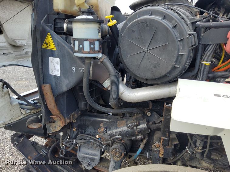 image for item LV9070 2009 International 7300  railroad service truck