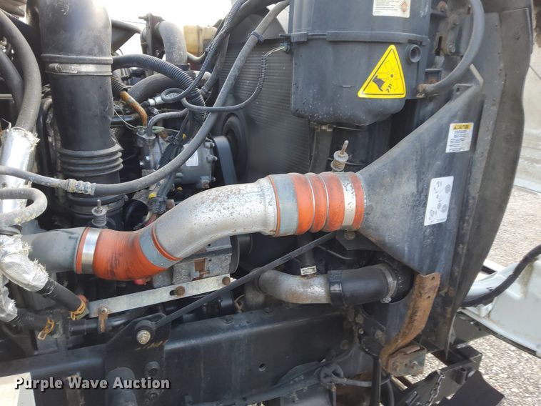 image for item LV9070 2009 International 7300  railroad service truck