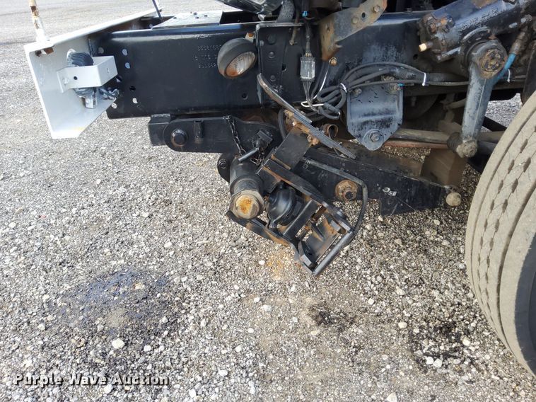 image for item LV9070 2009 International 7300  railroad service truck