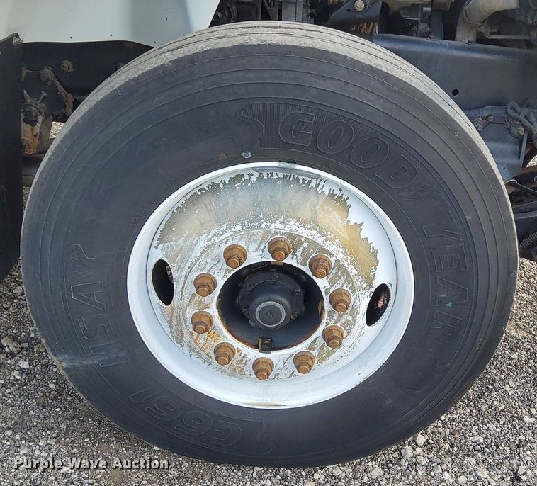 image for item LV9070 2009 International 7300  railroad service truck