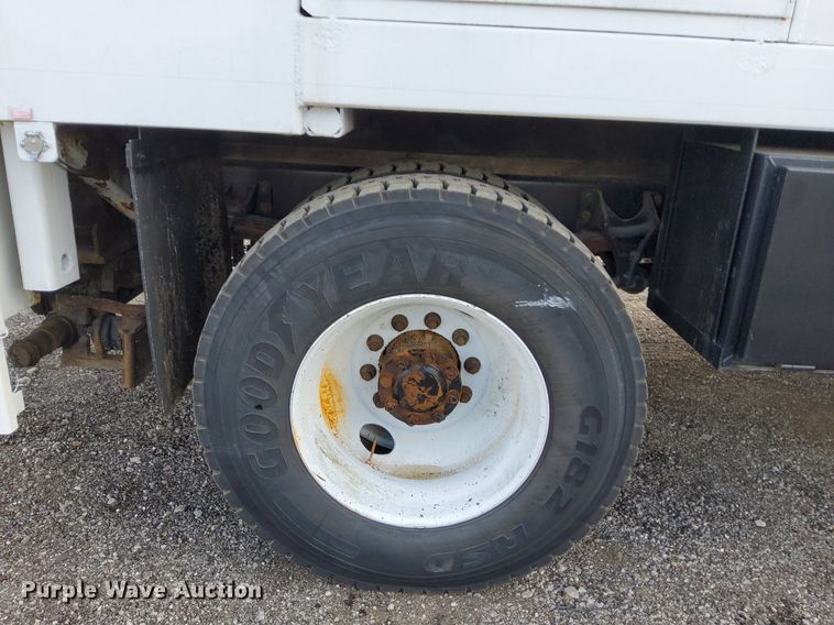 image for item LV9070 2009 International 7300  railroad service truck