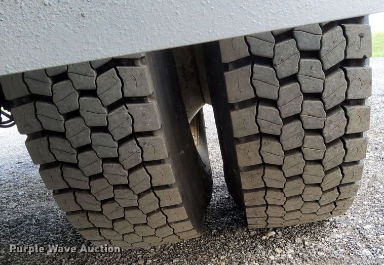 image for item LV9070 2009 International 7300  railroad service truck