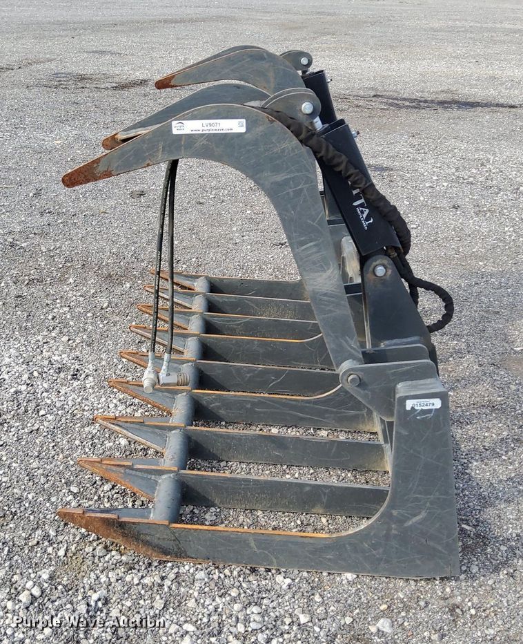 image for item LV9071 Titan  skid steer grapple bucket