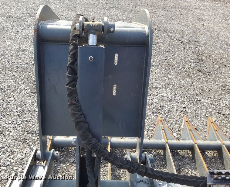 image for item LV9071 Titan  skid steer grapple bucket