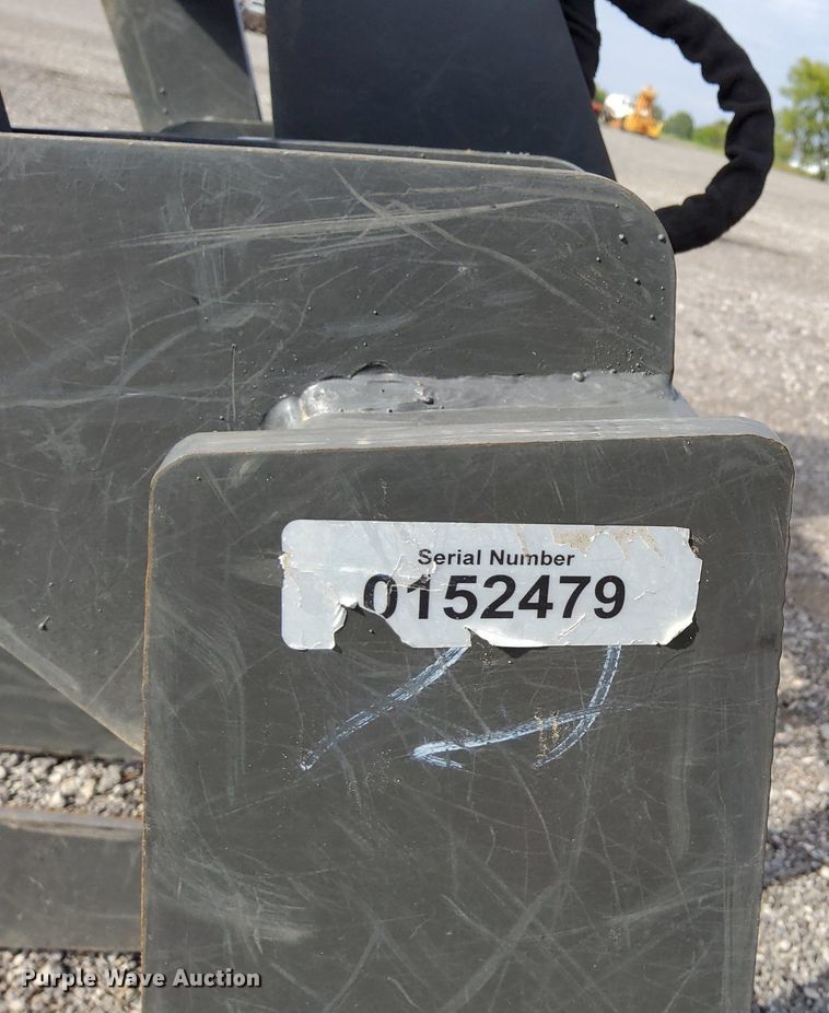 image for item LV9071 Titan  skid steer grapple bucket