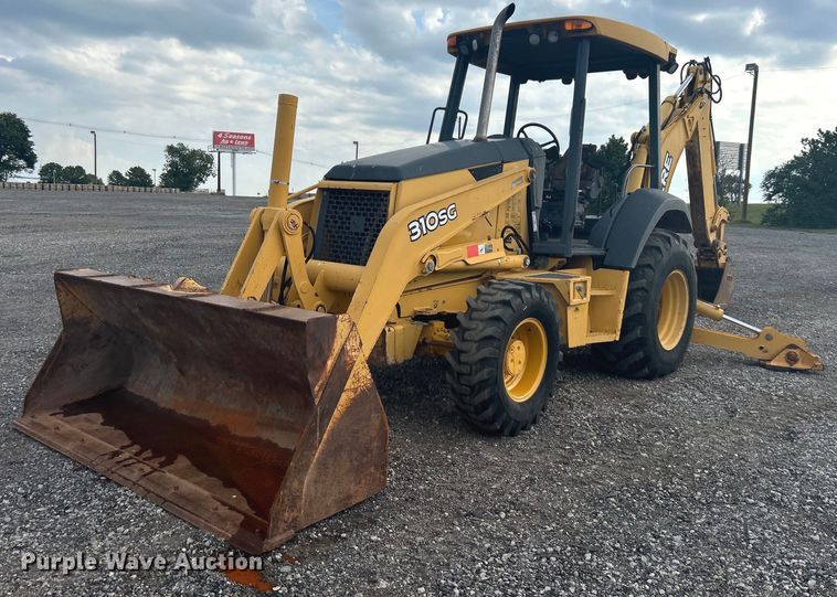 image for item LV9076 2006 John Deere 310SG  backhoe