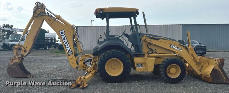 image for item LV9076 2006 John Deere 310SG  backhoe