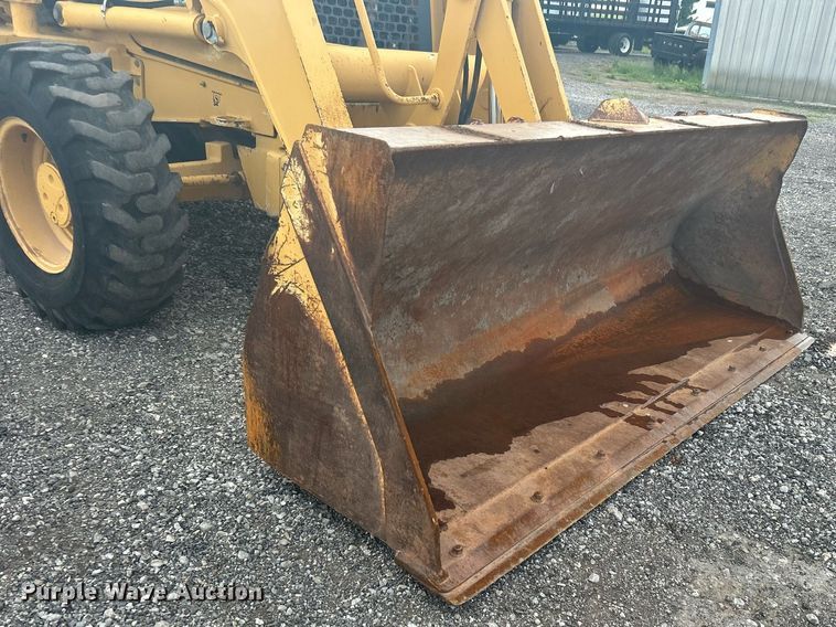 image for item LV9076 2006 John Deere 310SG  backhoe