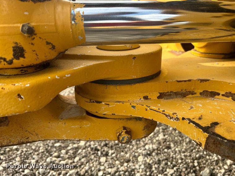 image for item LV9076 2006 John Deere 310SG  backhoe