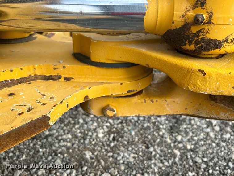 image for item LV9076 2006 John Deere 310SG  backhoe