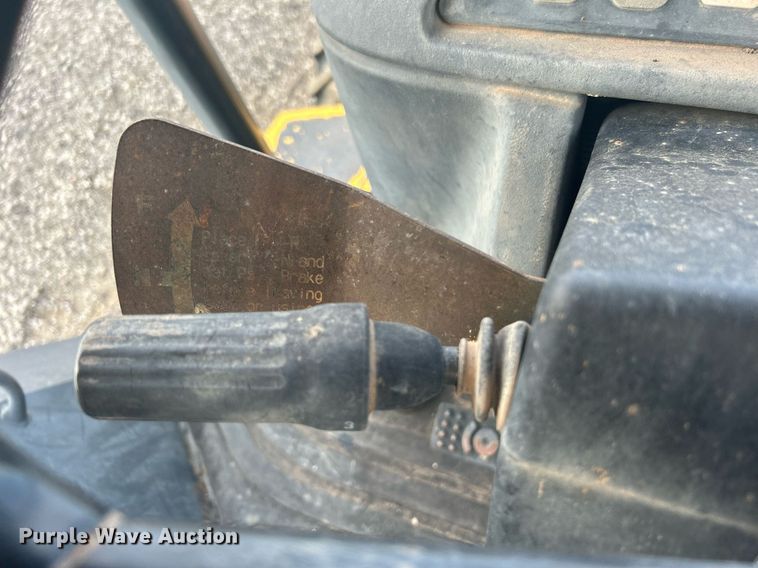 image for item LV9076 2006 John Deere 310SG  backhoe