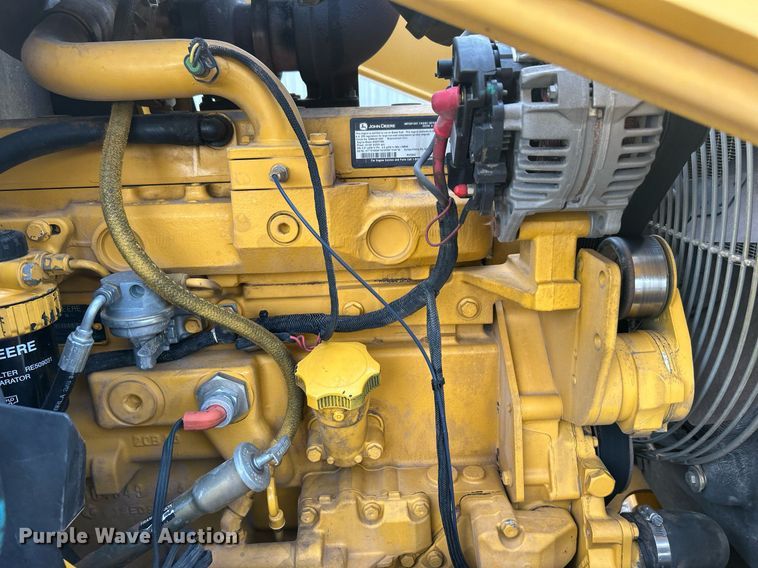 image for item LV9076 2006 John Deere 310SG  backhoe