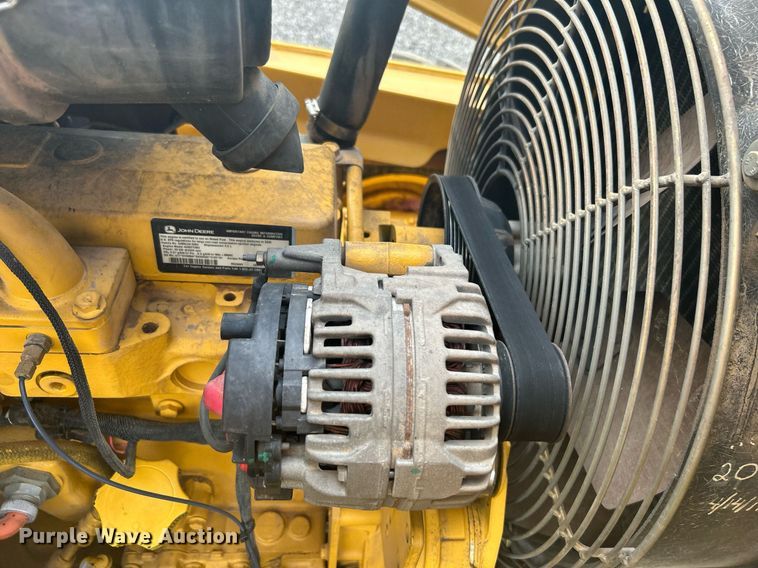 image for item LV9076 2006 John Deere 310SG  backhoe