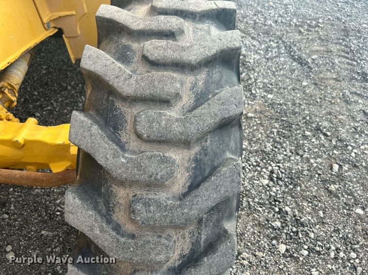 image for item LV9076 2006 John Deere 310SG  backhoe