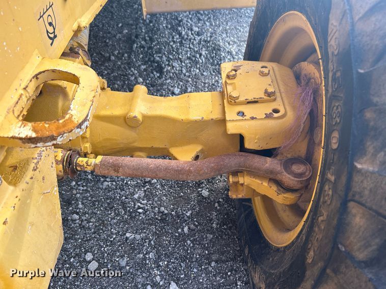 image for item LV9076 2006 John Deere 310SG  backhoe