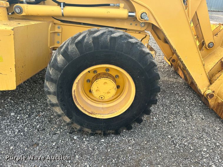 image for item LV9076 2006 John Deere 310SG  backhoe