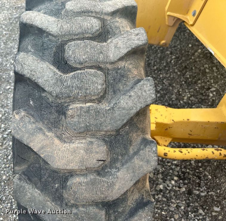 image for item LV9076 2006 John Deere 310SG  backhoe