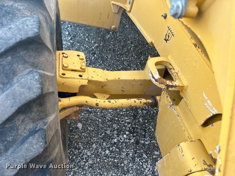 image for item LV9076 2006 John Deere 310SG  backhoe