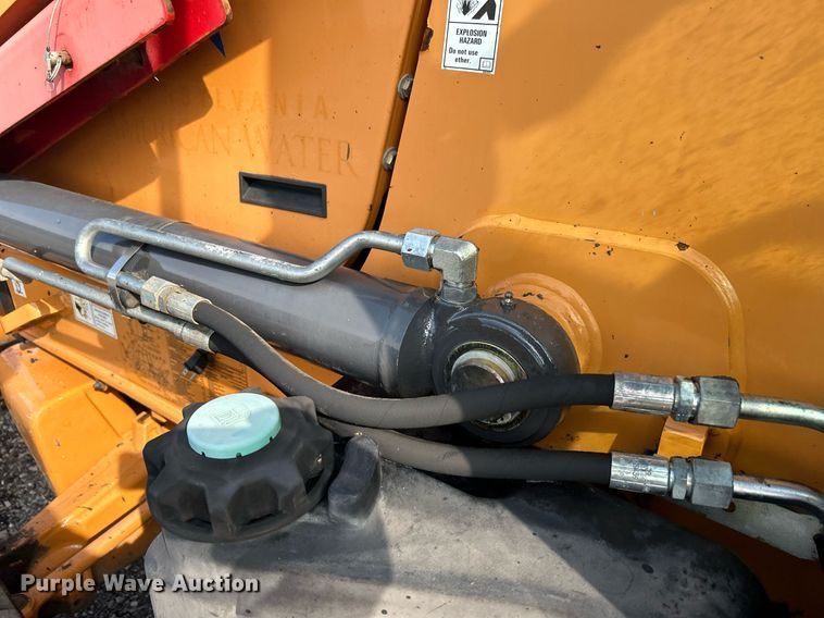 image for item LV9077 2013 Case 580 Super N  backhoe