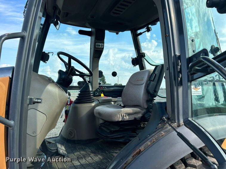 image for item LV9077 2013 Case 580 Super N  backhoe