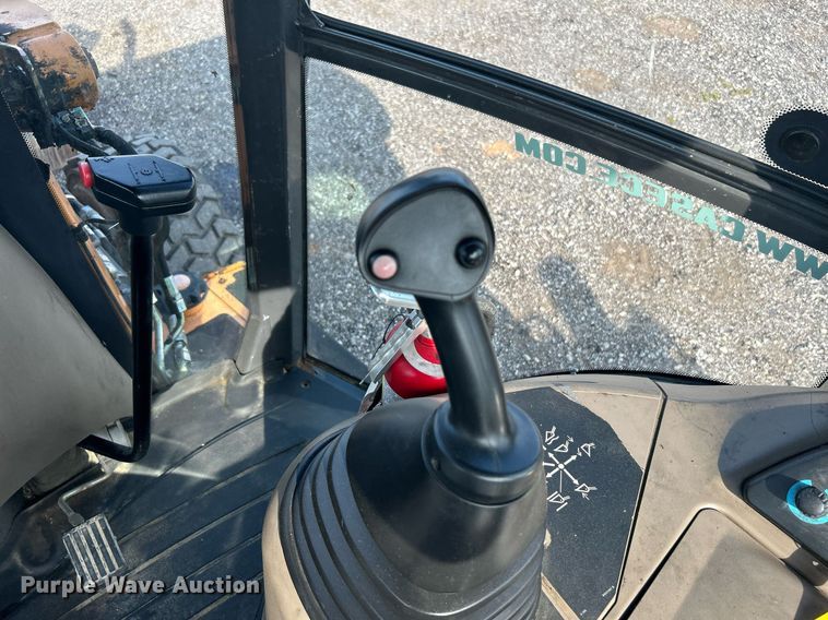 image for item LV9077 2013 Case 580 Super N  backhoe