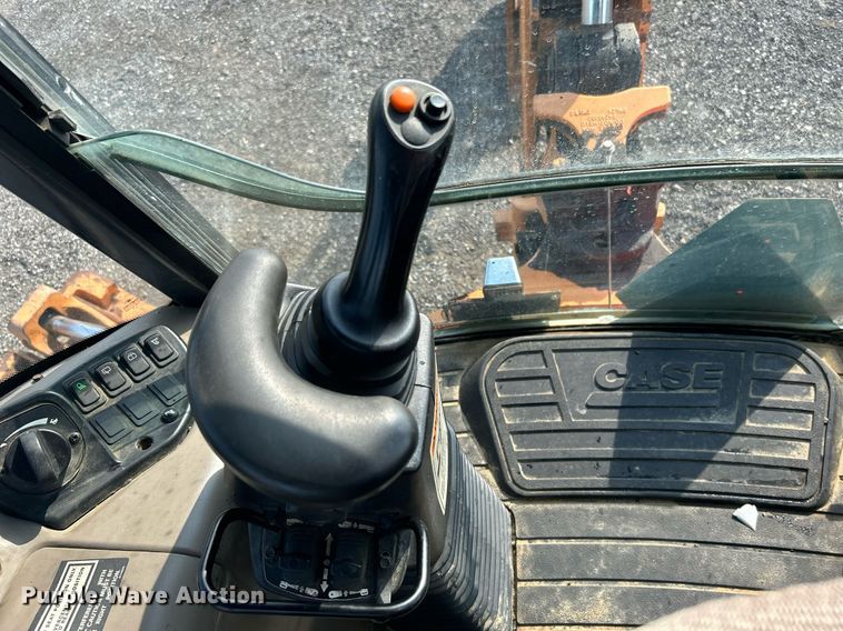 image for item LV9077 2013 Case 580 Super N  backhoe