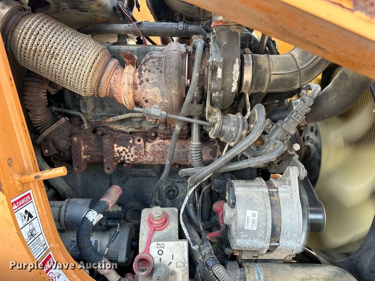 image for item LV9077 2013 Case 580 Super N  backhoe