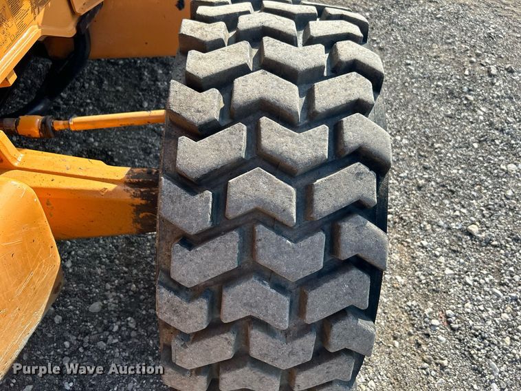 image for item LV9077 2013 Case 580 Super N  backhoe