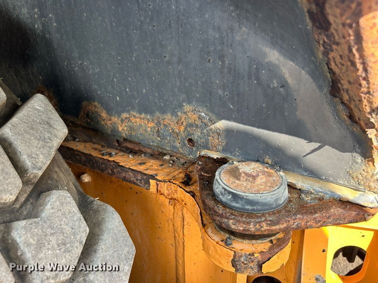 image for item LV9077 2013 Case 580 Super N  backhoe