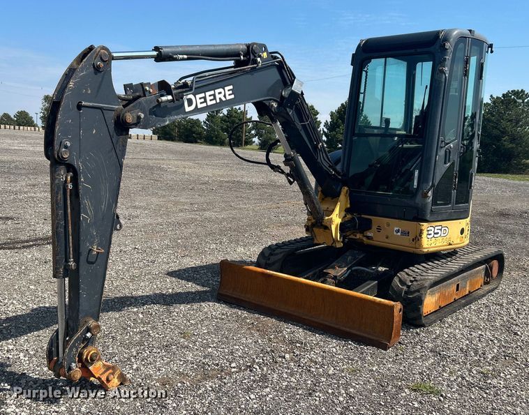 image for item LV9080 2014 John Deere 35D  mini excavator