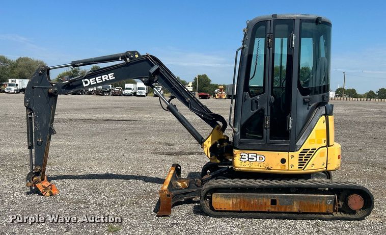 image for item LV9080 2014 John Deere 35D  mini excavator