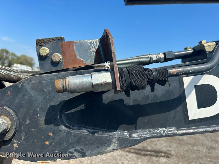 image for item LV9080 2014 John Deere 35D  mini excavator