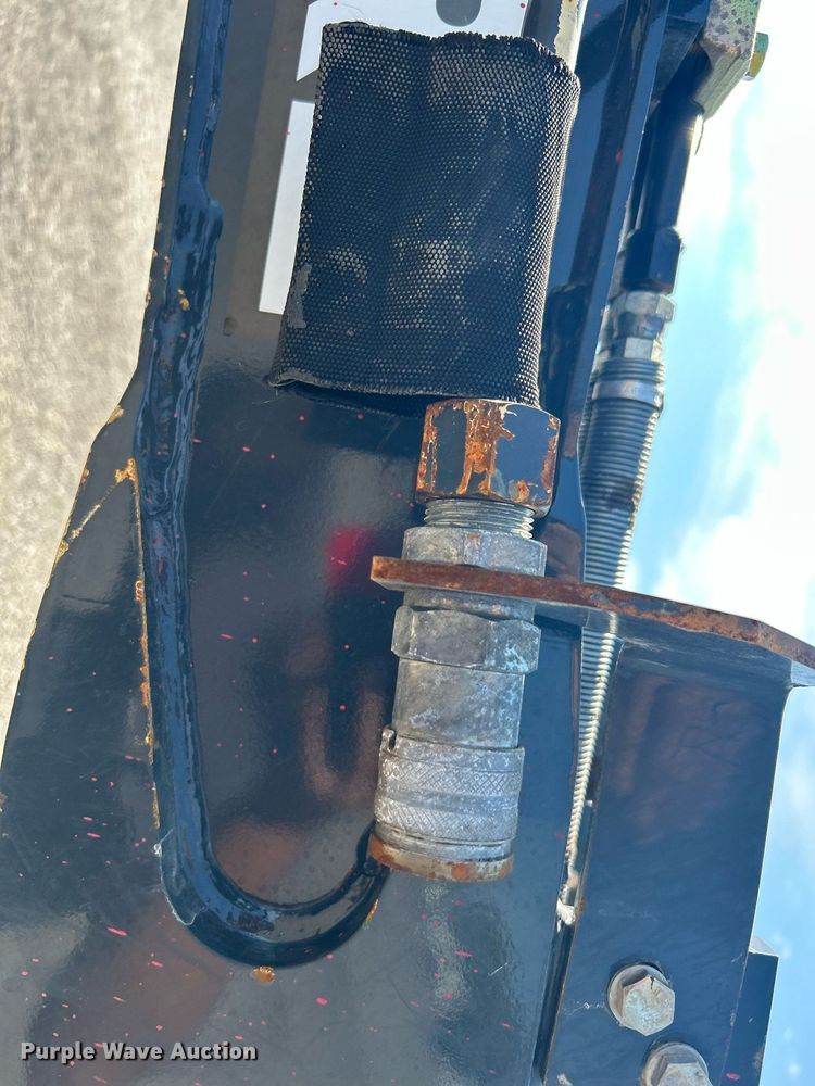 image for item LV9080 2014 John Deere 35D  mini excavator