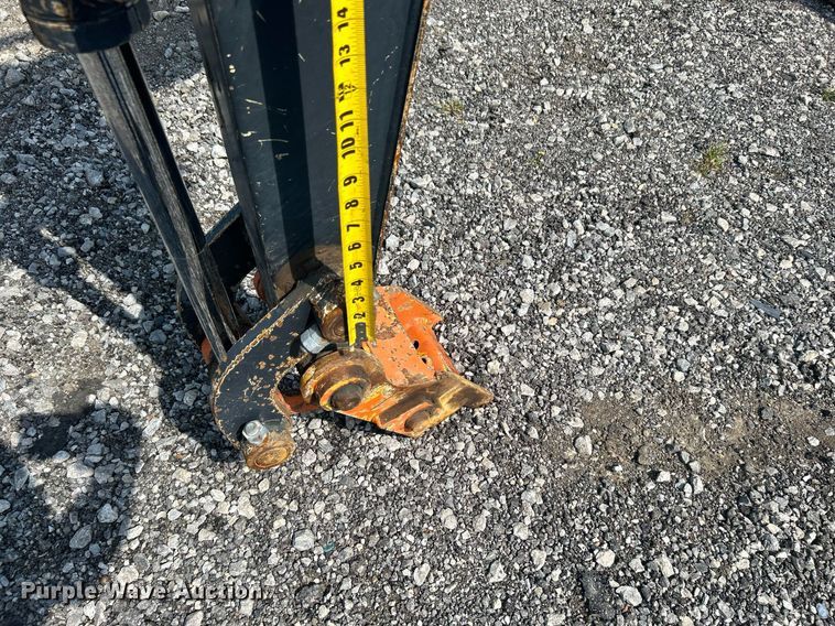 image for item LV9080 2014 John Deere 35D  mini excavator