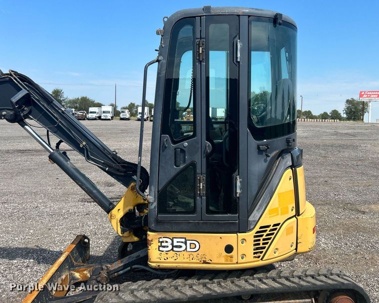 image for item LV9080 2014 John Deere 35D  mini excavator