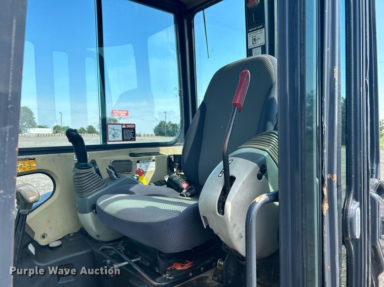 image for item LV9080 2014 John Deere 35D  mini excavator