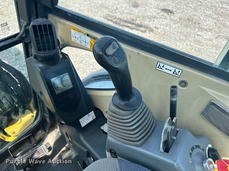 image for item LV9080 2014 John Deere 35D  mini excavator